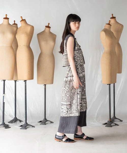 mintdesigns(ミントデザインズ)の「LACE COLLAGE SKIRT / レースコラージュスカート(スカート・レディース・ブラック/グレー・2)」の5枚目の写真