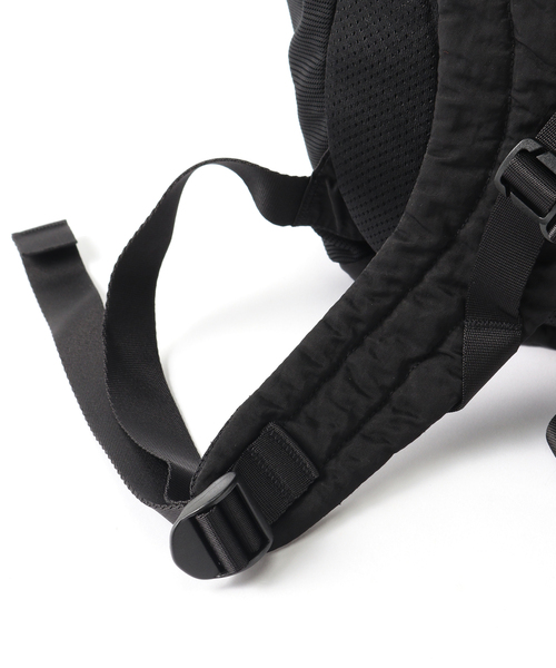 C.P. COMPANY（シーピーカンパニー）の「【C.P. Company / シーピーカンパニー】ACCESSORIES BACK PACK（バックパック/リュック・メンズ・ブラック・FREE）」の15枚目の写真