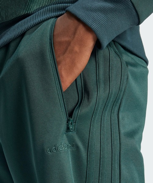 adidas（アディダス）の「アーカイブ トラックパンツ（ジャージ