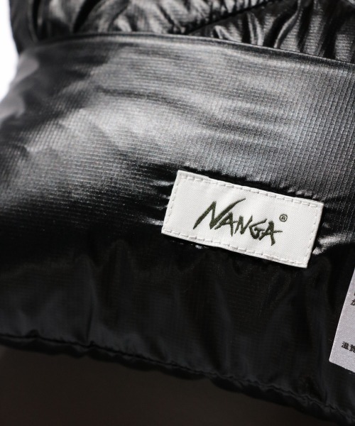 NANGA(ナンガ)の「NANGA/ナンガ PORTABLE LIGHT DOWN MUFFLERポータブルライトダウンマフラー(ユニセックス)(マフラー・メンズ・ブラック/ベージュ/ネイビー/モカ/カーキ・FREE)」の9枚目の写真