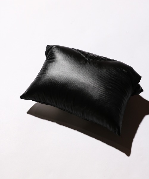 NANGA(ナンガ)の「NANGA/ナンガ PORTABLE LIGHT DOWN MUFFLERポータブルライトダウンマフラー(ユニセックス)(マフラー・メンズ・ブラック/ベージュ/ネイビー/モカ/カーキ・FREE)」の10枚目の写真