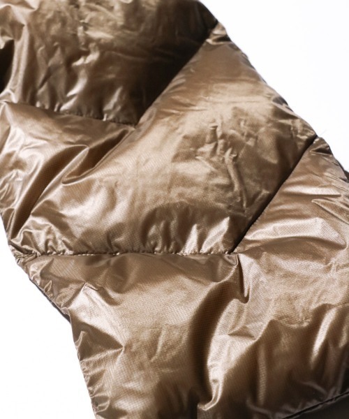 NANGA(ナンガ)の「NANGA/ナンガ PORTABLE LIGHT DOWN MUFFLERポータブルライトダウンマフラー(ユニセックス)(マフラー・メンズ・ブラック/ベージュ/ネイビー/モカ/カーキ・FREE)」の21枚目の写真