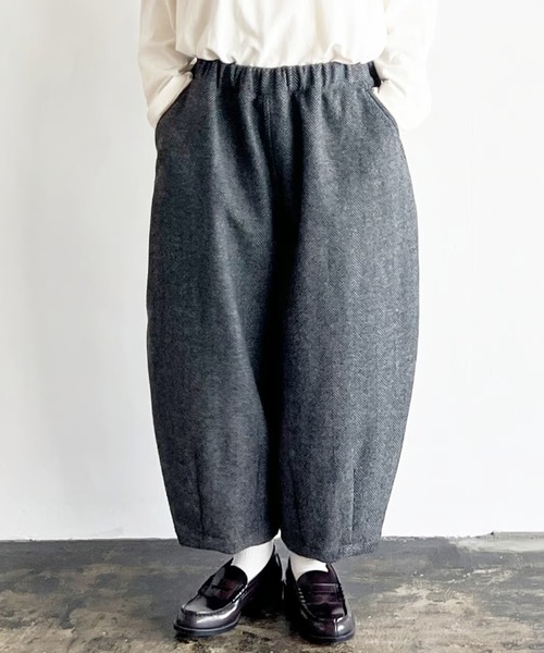 HARVESTY(ハーベスティ)の「HARVESTY / ハーベスティー DOUBLE FACE WOOL TWEED CROPPED EASY CIRCUS PANTS ツイード イージー サーカスパンツ(その他パンツ・レディース・ブラウン/チャコールグレー・1/2)」の1枚目の写真