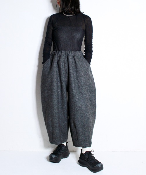 HARVESTY(ハーベスティ)の「HARVESTY / ハーベスティー DOUBLE FACE WOOL TWEED CROPPED EASY CIRCUS PANTS ツイード イージー サーカスパンツ(その他パンツ・レディース・ブラウン/チャコールグレー・1/2)」の3枚目の写真