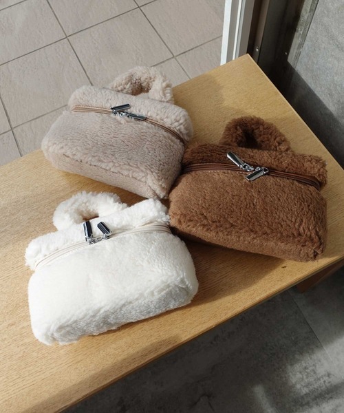 CORNERS(コーナーズ)の「ボアバニティミニバッグ(ショルダーバッグ・レディース・アイボリー/ブラウン/ベージュ・FREE)」の5枚目の写真