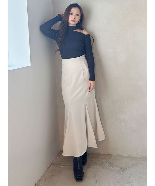 MERCURYDUO（マーキュリーデュオ）の「ショルダーパールチェーンロングスリーブニット（ニット/セーター・レディース・アイボリー/ブラック/チャコールグレー・FREE）」の8枚目の写真