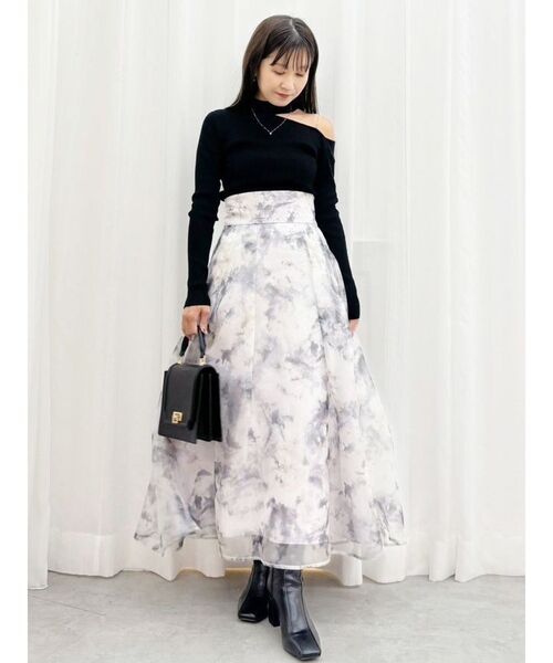 MERCURYDUO（マーキュリーデュオ）の「ショルダーパールチェーンロングスリーブニット（ニット/セーター・レディース・アイボリー/ブラック/チャコールグレー・FREE）」の18枚目の写真