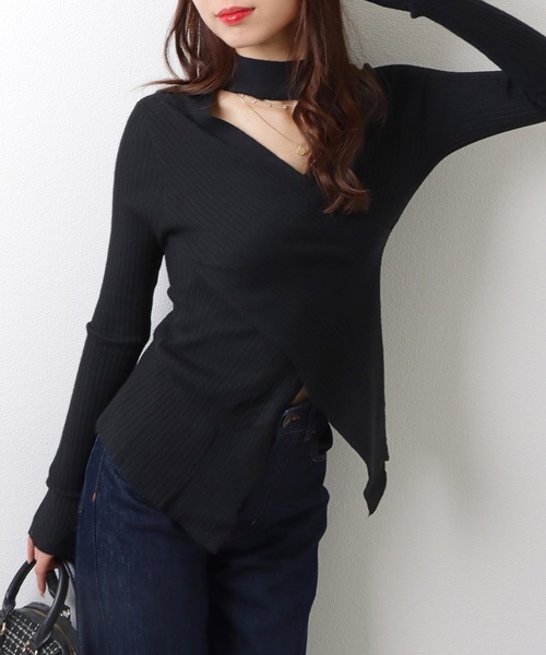 moschinoブラック ハイネック カットアウト トップス ニット　薄手 moschinoブラック ハイネック カットアウト トップス ニット