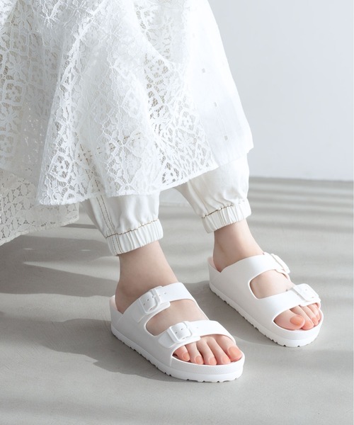 enchanted（エンチャンテッド）の「《plima》ダブルベルトリカバリーサンダル（サンダル・レディース・ホワイト/ブラック/ピンク・23/23.5/24/24.5）」の2枚目の写真