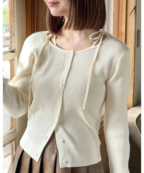 clear（クリア）の「肩リボンニットカーディガン[細見え　大人カジュアル] ≪2024AW新作≫（ニット/セーター・レディース・アイボリー/ブラウン/グレー/ブラック/サックスブルー・F）」の2枚目の写真