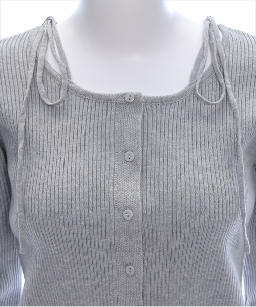 clear（クリア）の「肩リボンニットカーディガン[細見え　大人カジュアル] ≪2024AW新作≫（ニット/セーター・レディース・アイボリー/ブラウン/グレー/ブラック/サックスブルー・F）」の20枚目の写真
