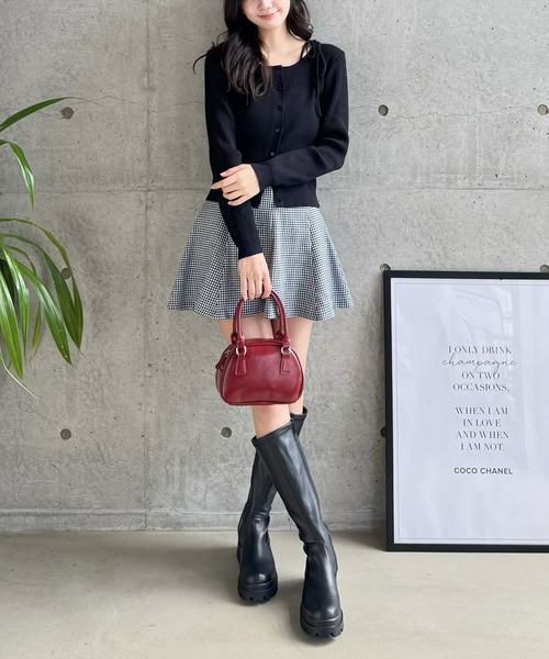 clear（クリア）の「肩リボンニットカーディガン[細見え　大人カジュアル] ≪2024AW新作≫（ニット/セーター・レディース・アイボリー/ブラウン/グレー/ブラック/サックスブルー・F）」の12枚目の写真