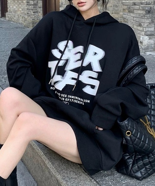 shopnikoniko（ショップニコニコ）の「パーカー オーバーサイズ スウェット ビッグシルエット ペイントロゴ フーディーパーカー（パーカー・レディース・ブラック・フリー）」の6枚目の写真