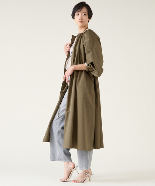 martinique（マルティニーク）の「タンブラータフタギャザーコート（その他アウター・レディース・オフホワイト/ネイビー/カーキ・FREE）」の4枚目の写真