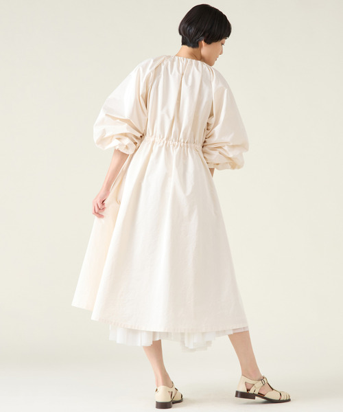 martinique（マルティニーク）の「タンブラータフタギャザーコート（その他アウター・レディース・オフホワイト/ネイビー/カーキ・FREE）」の6枚目の写真