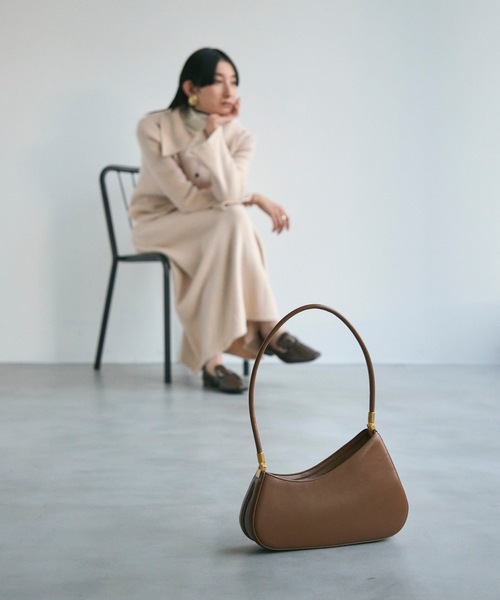 Lutim by u（ルチバイユー）の「Curve cut handbag / カーブカットハンドバック（ハンドバッグ・レディース・ブラック/ブラウン/ダークブラウン・FREE）」の20枚目の写真