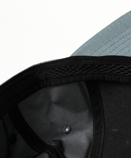 C.P. COMPANY（シーピーカンパニー）の「C.P. Company / Chrome-R Goggle Cap（キャップ・メンズ・ライトブルー/カーキ/ブラック・ONE SIZE）」の12枚目の写真
