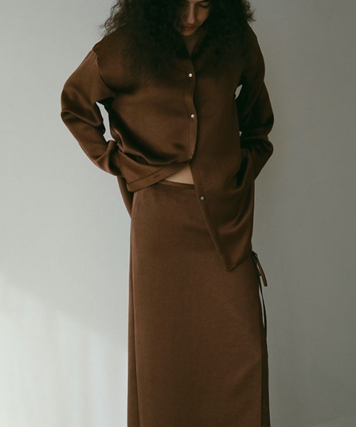 ETRE TOKYO（エトレトウキョウ）の「ラップスカートストレート