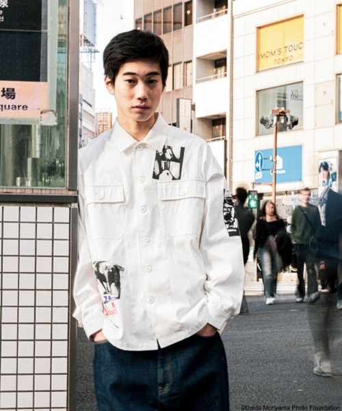 niko and...（ニコアンド）の「【森山大道】コラボシャツ（シャツ/ブラウス・メンズ・オフホワイト/チャコール・MEDIUM/LARGE）」の11枚目の写真