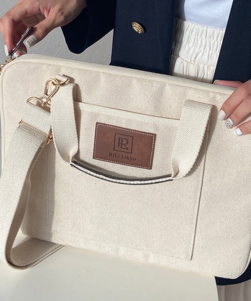 merrylatte（メリーラテ）の「2wayキャンバスPCケース（トートバッグ・レディース・アイボリー・FREE）」の2枚目の写真
