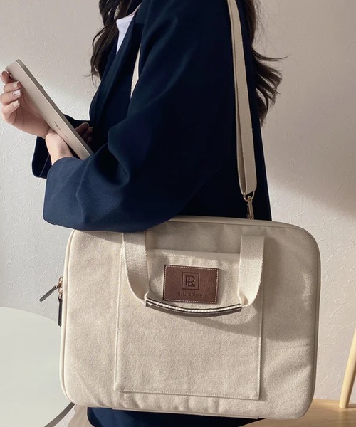 merrylatte（メリーラテ）の「2wayキャンバスPCケース（トートバッグ・レディース・アイボリー・FREE）」の6枚目の写真