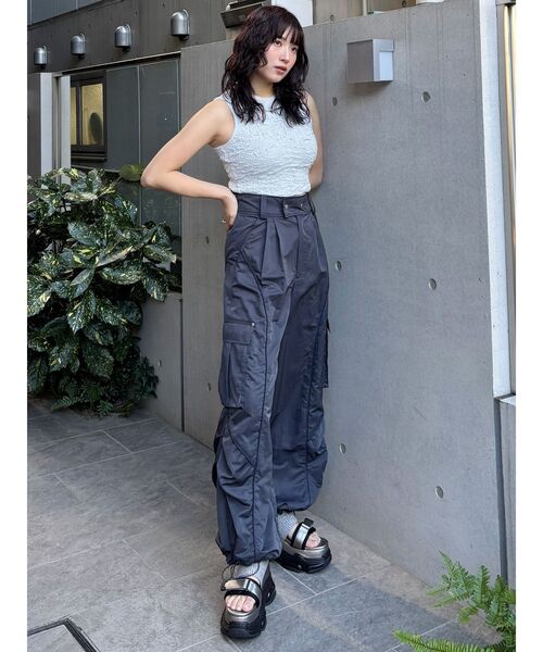 MURUA（ムルーア）の「エアプラットフォームソックサンダル（サンダル・レディース・ブラック/シルバー・22.5/24.5/23.5）」の8枚目の写真