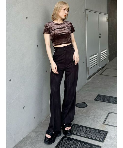 MURUA（ムルーア）の「エアプラットフォームソックサンダル（サンダル・レディース・ブラック/シルバー・22.5/24.5/23.5）」の11枚目の写真