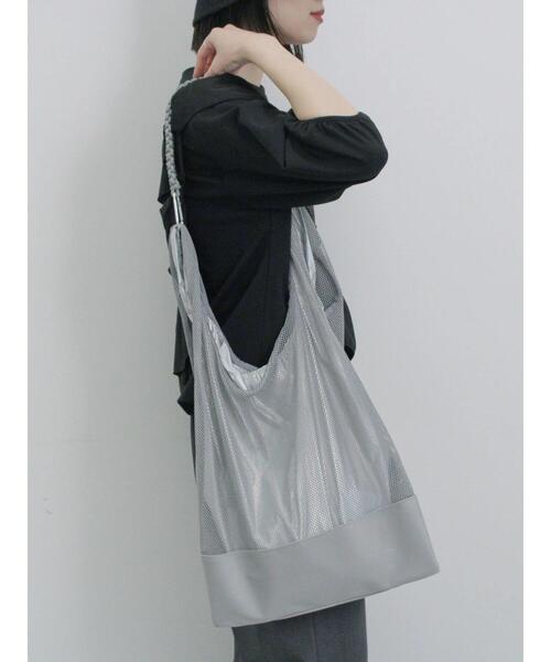 Samansa Mos2 blue（サマンサモスモスブルー）の「マルチWAYメッシュトート（ハンドバッグ・レディース・ブラック/グレー/ホワイト・F）」の3枚目の写真
