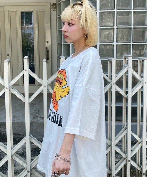 Candy Stripper(キャンディストリッパー)の「RUSH CHICK BIG BIG Tシャツ(Tシャツ/カットソー・レディース・ブラック/オフホワイト/ライトグリーン/ブルー・FREE)」の12枚目の写真