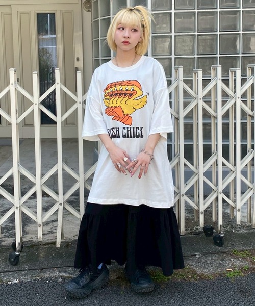 Candy Stripper(キャンディストリッパー)の「RUSH CHICK BIG BIG Tシャツ(Tシャツ/カットソー・レディース・ブラック/オフホワイト/ライトグリーン/ブルー・FREE)」の14枚目の写真