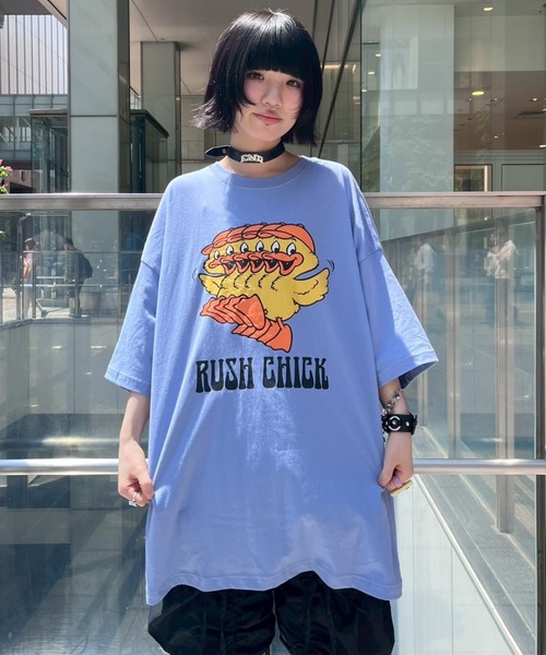 Candy Stripper(キャンディストリッパー)の「RUSH CHICK BIG BIG Tシャツ(Tシャツ/カットソー・レディース・ブラック/オフホワイト/ライトグリーン/ブルー・FREE)」の20枚目の写真