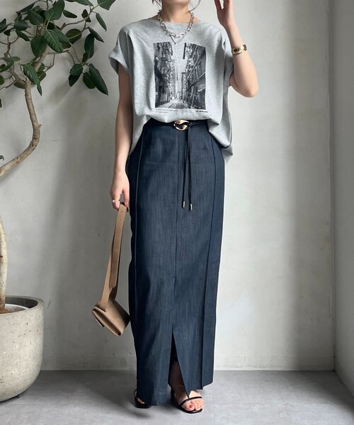 DouDou(ドゥドゥ)の「【WEB限定】バックジップフォトプリントTEE(Tシャツ/カットソー・レディース・ダークグレー/オフホワイト/グレー・FREE)」の7枚目の写真