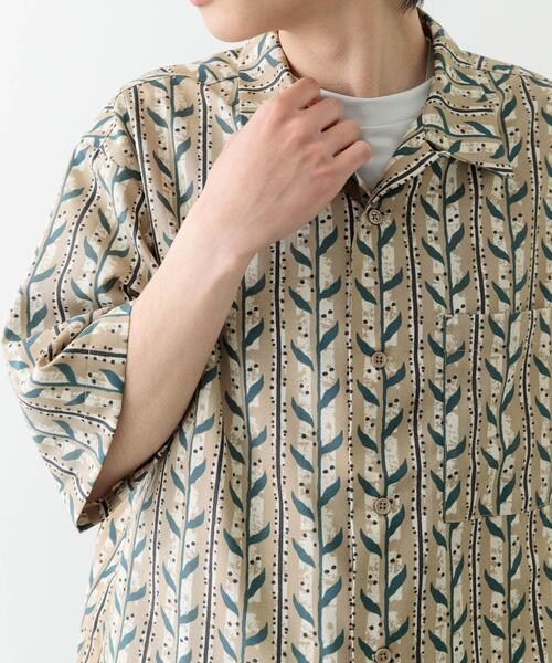 ITEMS URBANRESEARCH(アイテムズ アーバンリサーチ)の「リーフプリントオープンカラー半袖シャツ(シャツ/ブラウス・メンズ・ブラウン/ブラック/ベージュ・LARGE/MEDIUM)」の9枚目の写真