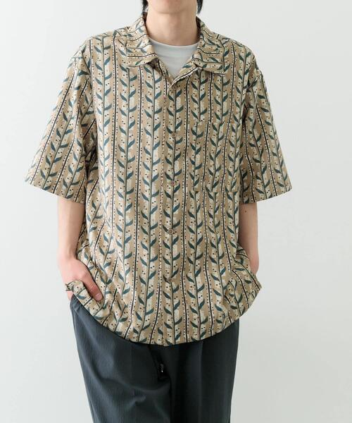 ITEMS URBANRESEARCH(アイテムズ アーバンリサーチ)の「リーフプリントオープンカラー半袖シャツ(シャツ/ブラウス・メンズ・ブラウン/ブラック/ベージュ・LARGE/MEDIUM)」の11枚目の写真