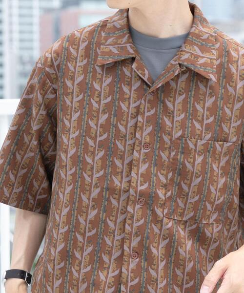 ITEMS URBANRESEARCH(アイテムズ アーバンリサーチ)の「リーフプリントオープンカラー半袖シャツ(シャツ/ブラウス・メンズ・ブラウン/ブラック/ベージュ・LARGE/MEDIUM)」の17枚目の写真