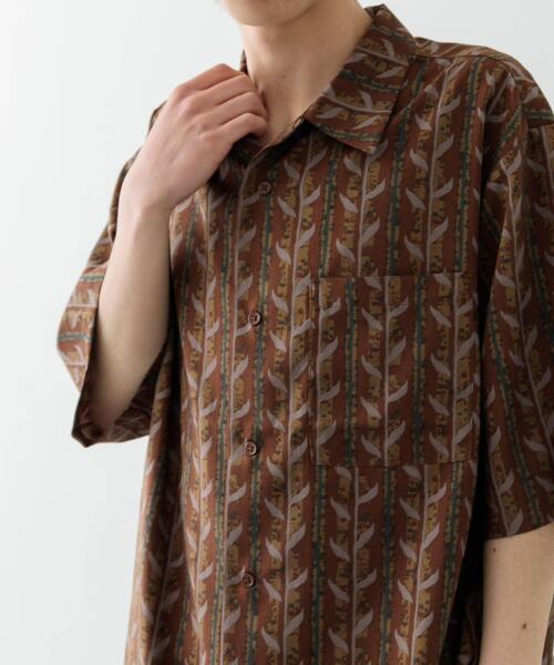 ITEMS URBANRESEARCH(アイテムズ アーバンリサーチ)の「リーフプリントオープンカラー半袖シャツ(シャツ/ブラウス・メンズ・ブラウン/ブラック/ベージュ・LARGE/MEDIUM)」の21枚目の写真