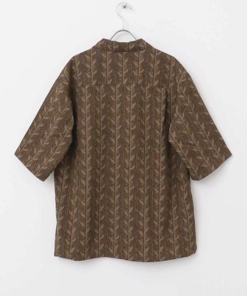 ITEMS URBANRESEARCH（アイテムズ アーバンリサーチ）の「リーフプリントオープンカラー半袖シャツ（シャツ/ブラウス・メンズ・ブラウン/ブラック/ベージュ・LARGE/MEDIUM）」の8枚目の写真
