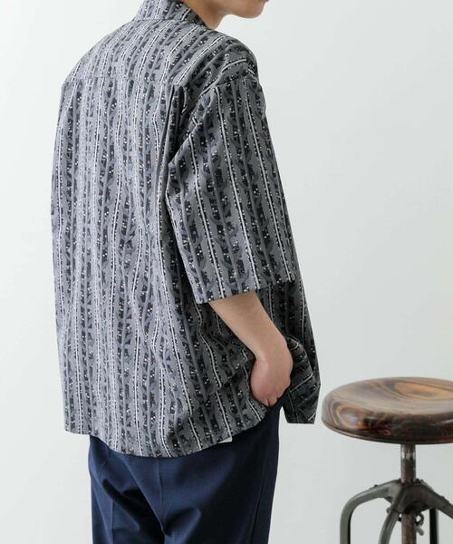 ITEMS URBANRESEARCH（アイテムズ アーバンリサーチ）の「リーフプリントオープンカラー半袖シャツ（シャツ/ブラウス・メンズ・ブラウン/ブラック/ベージュ・LARGE/MEDIUM）」の15枚目の写真