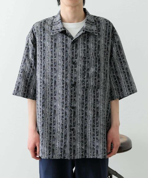 ITEMS URBANRESEARCH（アイテムズ アーバンリサーチ）の「リーフプリントオープンカラー半袖シャツ（シャツ/ブラウス・メンズ・ブラウン/ブラック/ベージュ・LARGE/MEDIUM）」の17枚目の写真