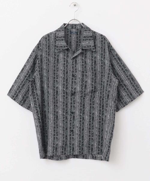 ITEMS URBANRESEARCH（アイテムズ アーバンリサーチ）の「リーフプリントオープンカラー半袖シャツ（シャツ/ブラウス・メンズ・ブラウン/ブラック/ベージュ・LARGE/MEDIUM）」の20枚目の写真