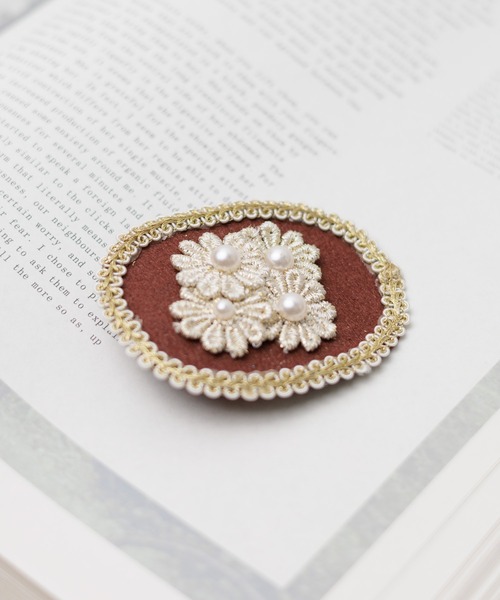 セール】/フラワーモチーフ刺繍バレッタ/（バレッタ/ヘアクリップ