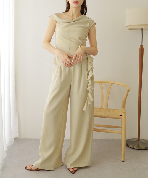 LAULEN(ローレン)の「asymmetry side ruffle setup /サイド ラッフル アシンメトリー セットアップ(セットアップ・レディース・アイボリー/ベージュ・M/S)」の1枚目の写真