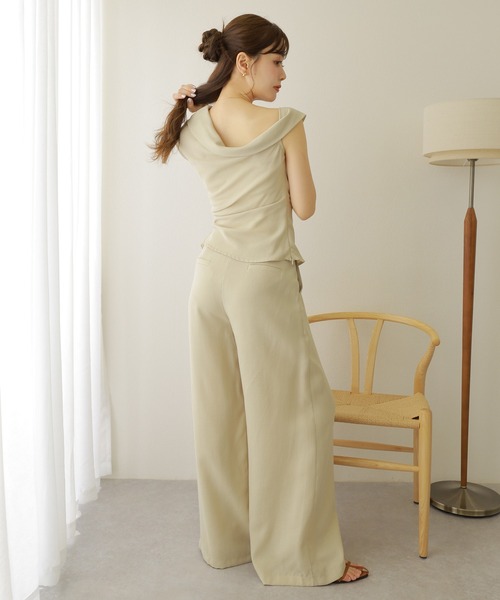 LAULEN(ローレン)の「asymmetry side ruffle setup /サイド ラッフル アシンメトリー セットアップ(セットアップ・レディース・アイボリー/ベージュ・M/S)」の7枚目の写真