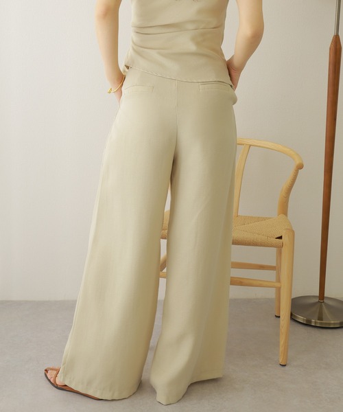 LAULEN(ローレン)の「asymmetry side ruffle setup /サイド ラッフル アシンメトリー セットアップ(セットアップ・レディース・アイボリー/ベージュ・M/S)」の3枚目の写真