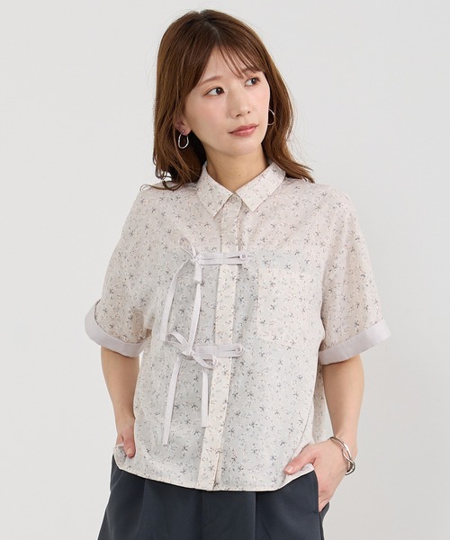 NICOLE CLUB(ニコル クラブ)の「フロントリボンブラウス(シャツ/ブラウス・レディース・ブラック/ベージュ/グリーン・MEDIUM)」の2枚目の写真