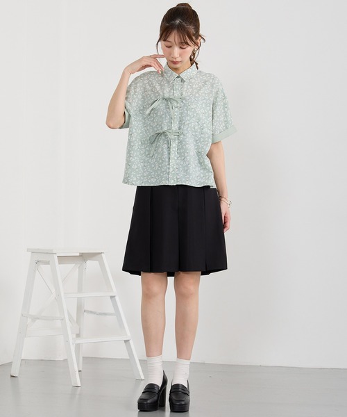 NICOLE CLUB(ニコル クラブ)の「フロントリボンブラウス(シャツ/ブラウス・レディース・ブラック/ベージュ/グリーン・MEDIUM)」の20枚目の写真