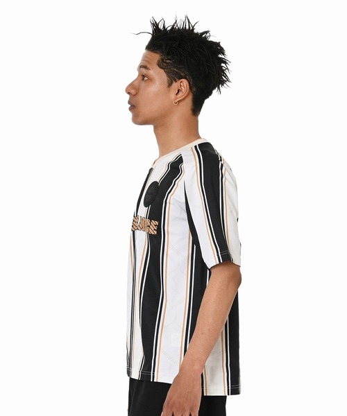NEW BALANCE(ニューバランス)の「グラフィック ショートスリーブシャツ(Tシャツ/カットソー・メンズ・ブラック/ホワイト×ブラック・XX-LARGE/X-LARGE/LARGE/MEDIUM/SMALL)」の5枚目の写真