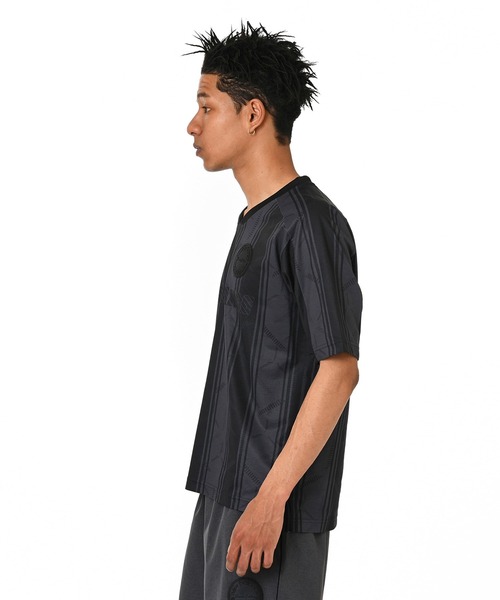 NEW BALANCE(ニューバランス)の「グラフィック ショートスリーブシャツ(Tシャツ/カットソー・メンズ・ブラック/ホワイト×ブラック・XX-LARGE/X-LARGE/LARGE/MEDIUM/SMALL)」の11枚目の写真