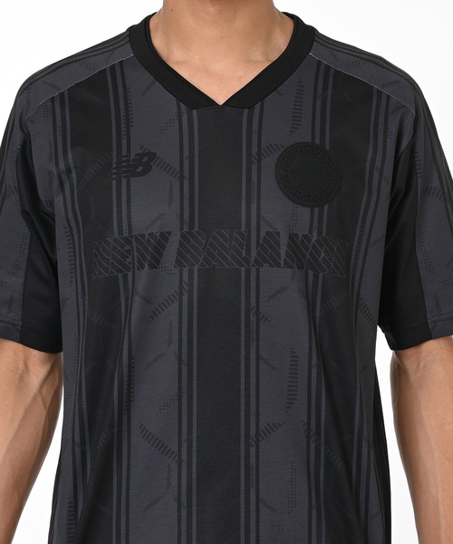 NEW BALANCE(ニューバランス)の「グラフィック ショートスリーブシャツ(Tシャツ/カットソー・メンズ・ブラック/ホワイト×ブラック・XX-LARGE/X-LARGE/LARGE/MEDIUM/SMALL)」の13枚目の写真