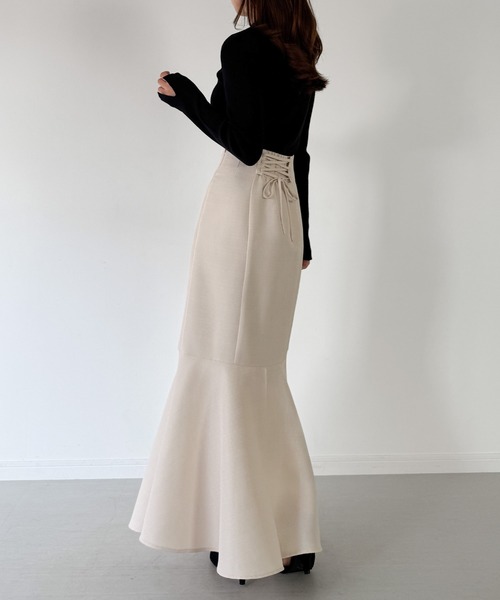 mipiarl(ミピアール)の「ハイウエストレースアップツイードマーメイドスカート(スカート・レディース・アイボリー/ブラック/チャコール・SMALL/LARGE/MEDIUM)」の10枚目の写真